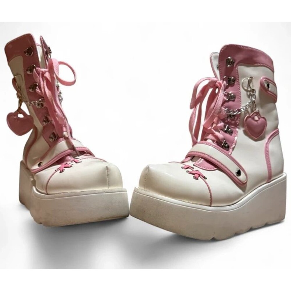 Alt Pink Boots
